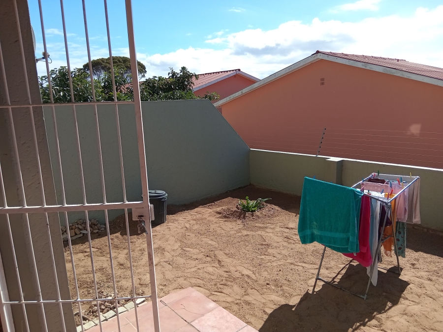 2 Bedroom Property for Sale in Heiderand Western Cape